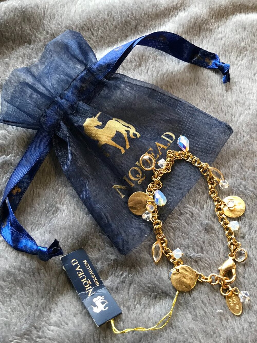 ✨ NWT Niquea.D Gold Tone Charm Bracelet ✨